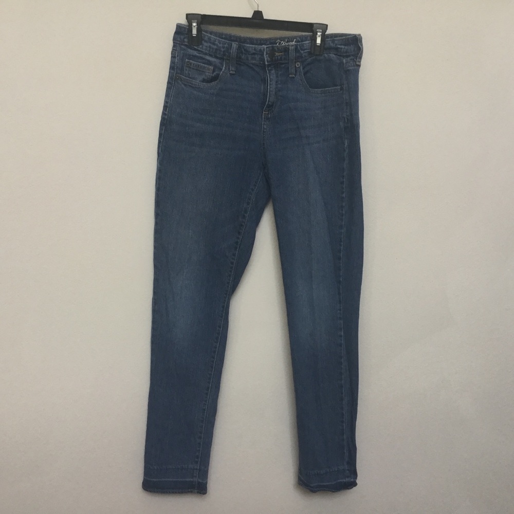 Universal Thread Mid Wash Mid Rise Boyfriend Jeans Size 6 Long Inseam